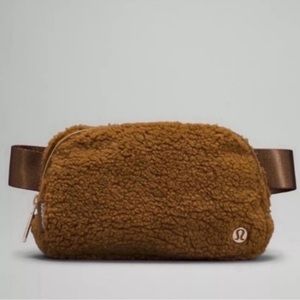 Lululemon Everywhere Belt Bag Fleece- Burnt Caramel